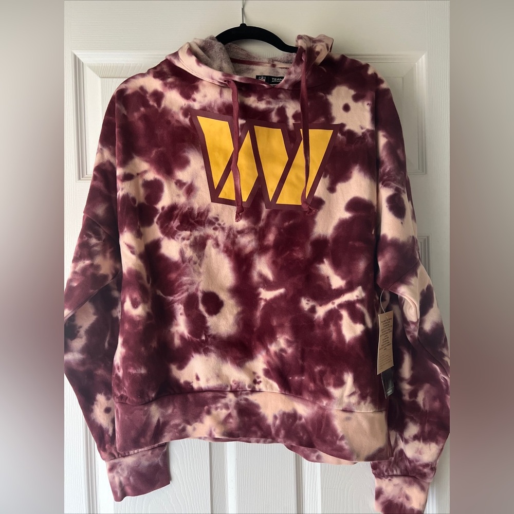 Washington Commanders Hoodie NWT Large